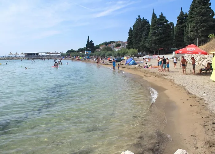 Apartamento With Parking Space Duce, Omis - 9437 Dugi Rat