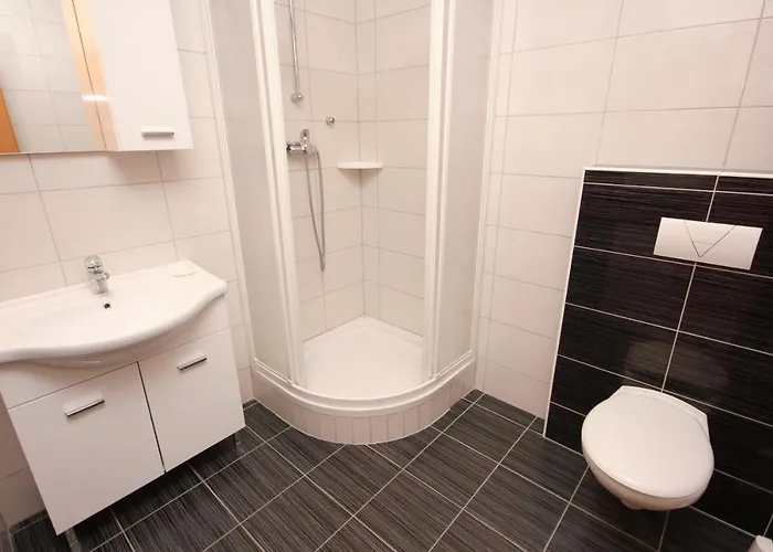 Apartamento With Parking Space Duce, Omis - 9437 *