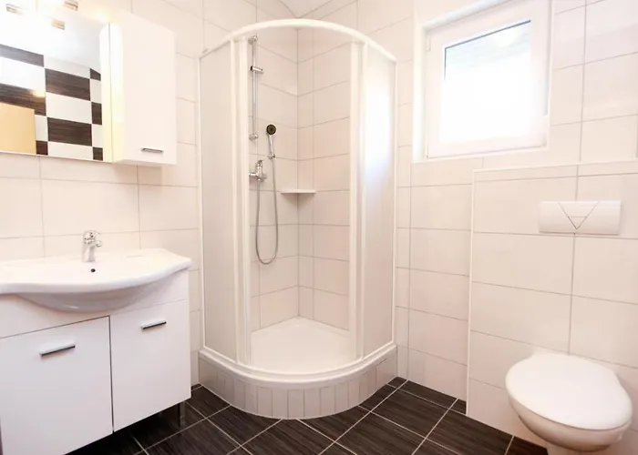 Apartamento With Parking Space Duce, Omis - 9437 *
