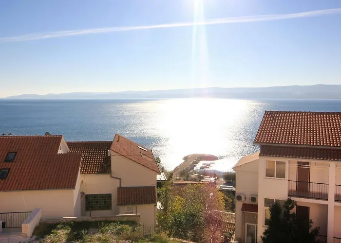Apartamento With Parking Space Duce, Omis - 9437 Dugi Rat
