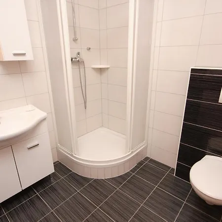 Apartamento With Parking Space Duce, Omis - 9437 *