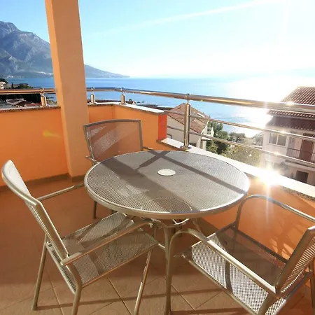 Apartamento With Parking Space Duce, Omis - 9437 Dugi Rat