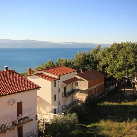 With A Parking Space Duce, Omis - 9437 Dugi Rat
