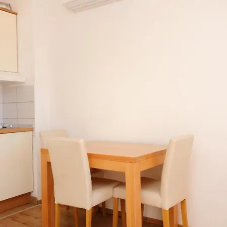 Apartamento With Parking Space Duce, Omis - 9437